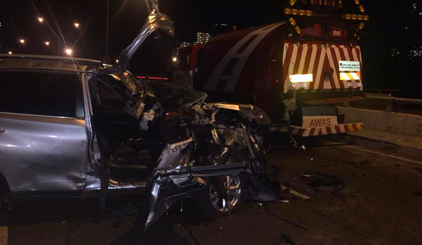 Siasatan awal mendapati mangsa yang memandu kenderaan SUV melanggar bahagian belakang lori milik syarikat konsesi lebuhraya 