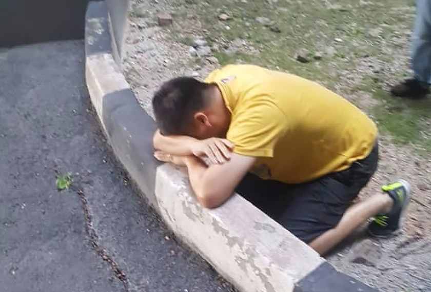 Dalam kejadian sekitar 3 petang itu, wanita itu ditemui terlentang di laluan kenderaan pasar raya terbabit oleh pengawal keselamatan. - Foto Astro AWANI