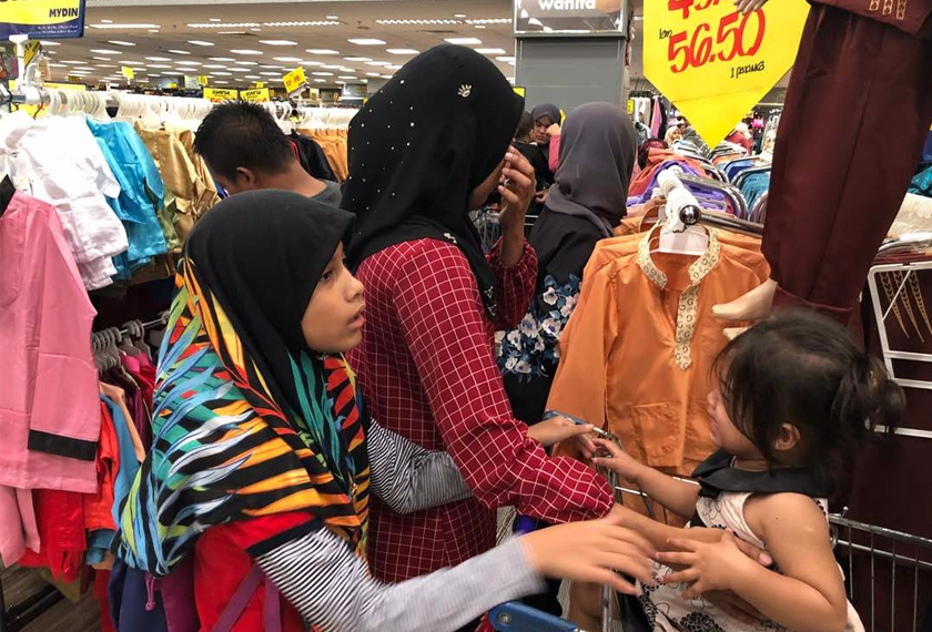 Tiada kata-kata dapat diungkapkan apabila dapat melihat kegembiraan terpancar pada wajah mereka yang menerima bantuan.