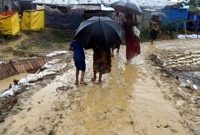Hujan lebat berterusan merupakan salah satu lagi cabaran yang perlu dihadapi di kem pelarian mereka di Kutupalong