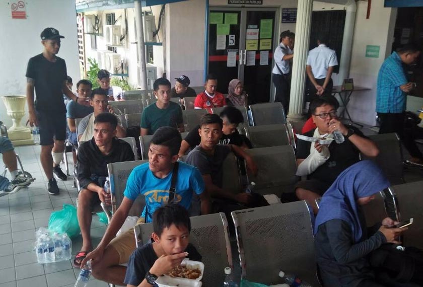 Antara mangsa yang terlibat dalam kemalangan itu. - Foto Astro AWANI/Ruzaini Zulkepli