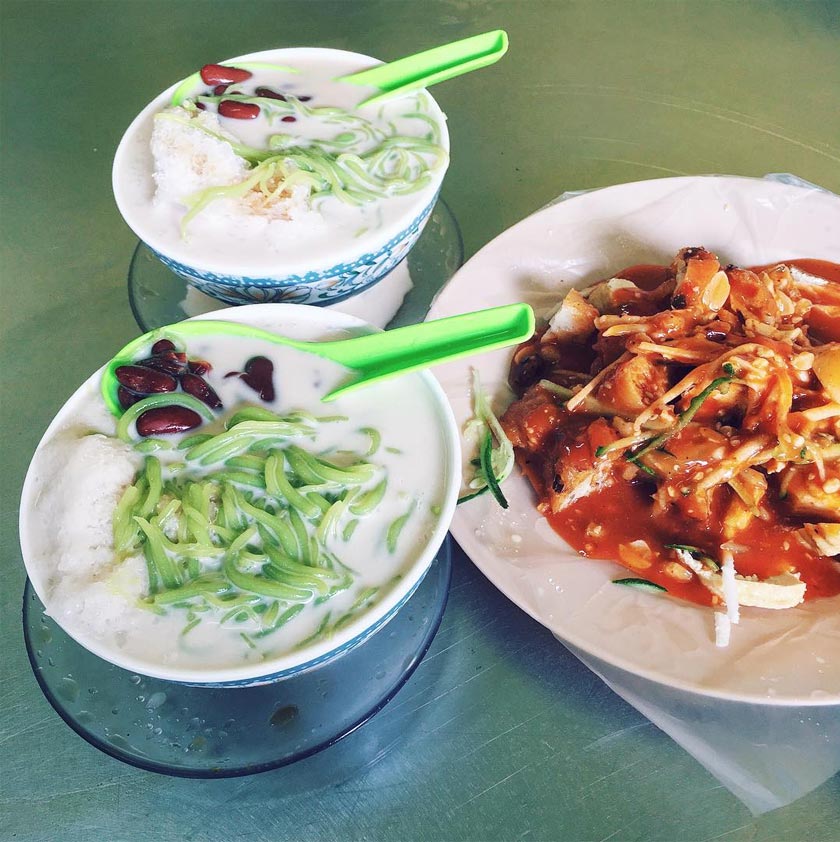 Cendol dan pasembor memang 'ditakdirkan' bersama. - Instagram @calvin_oky