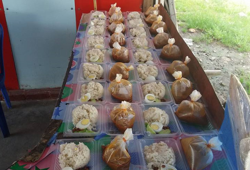 Sama ada makan di warung mahupun dipesan untuk dibawa pulang, D'Muhibbah Nasi Lemak sedia melayan selera anda. - Facebook DMuhibbah Nasi Lemak 