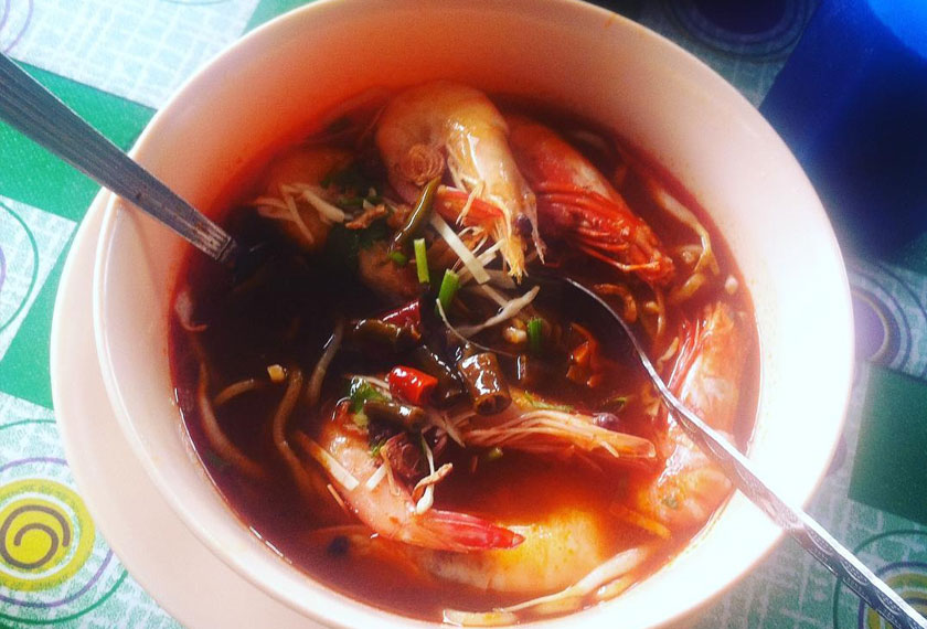 Segala perisa samudera dipersembahkan dalam mangkuk ini. Memang lazat! - Instagram @b8music