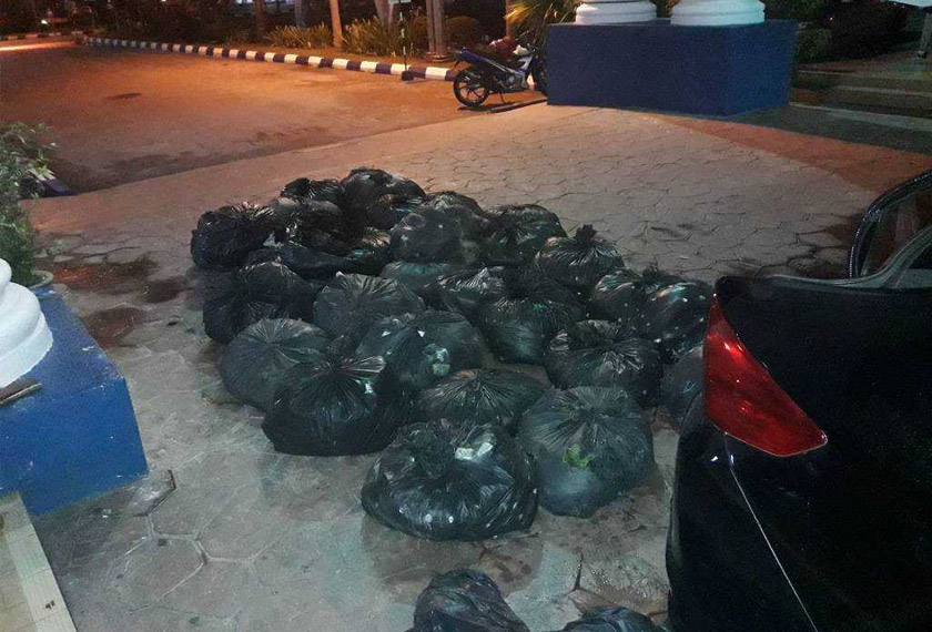 Sebanyak 18 guni berisi daun ketam dirampas pihak polis dalam operasi cegah jenayah di Jalan Besar, Perai Pulau Pinang.