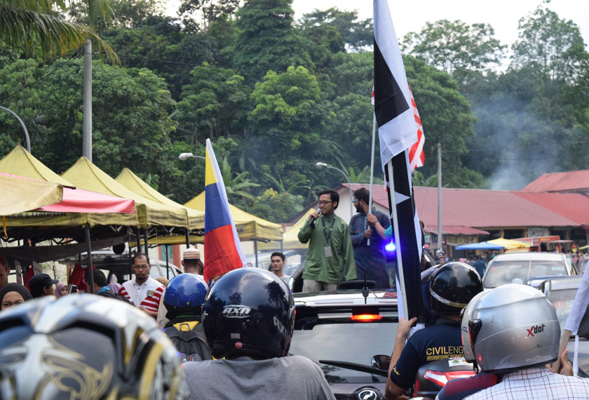 Presiden MPP, Amir melakukan kempen jom mengundi di sekitar Gombak. -Foto Facebook/SRC Gombak-Pagoh