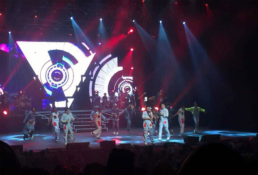 Tribute KRU untuk kumpulan penari mereka, DanceKRU.