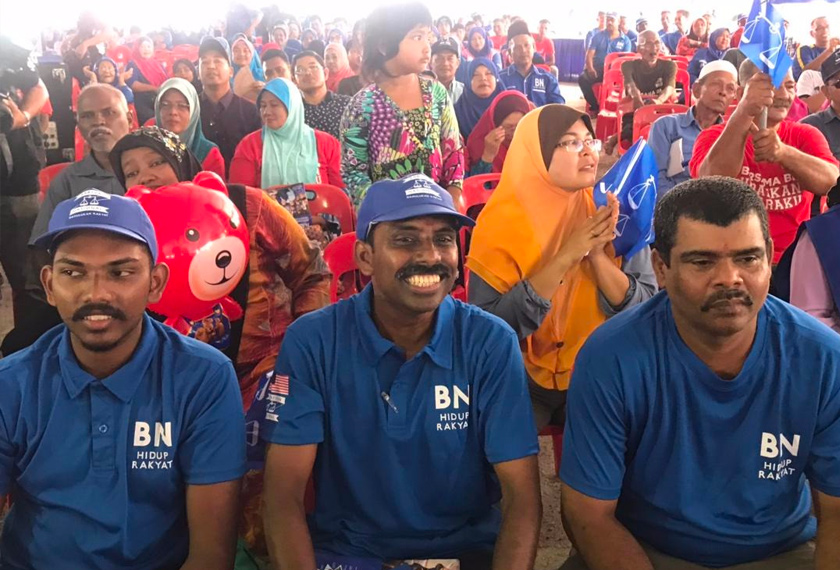 Penduduk yang hadir di Majlis Pemimpin bersama Rakyat di Parlimen Kepala Batas, di sini.