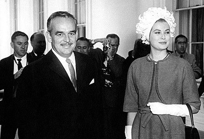 Kelly mengorbankan kerjayanya yang bersinar di Hollywood selepas berkahwin dengan Putera Rainier III.