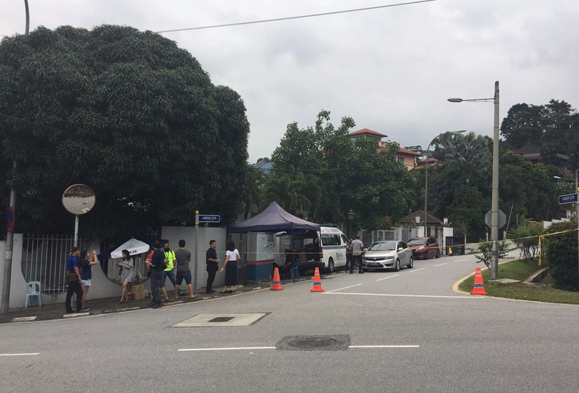 Persimpangan yang sudah tidak lagi sibuk dengan kenderaan. - Astro AWANI