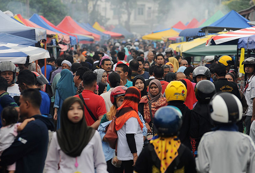Ketika berada di bazaar Ramadan, pasti keinginan mencuba pelbagai juadah sangat tinggi, dari makanan sehinggalah ke minuman.
