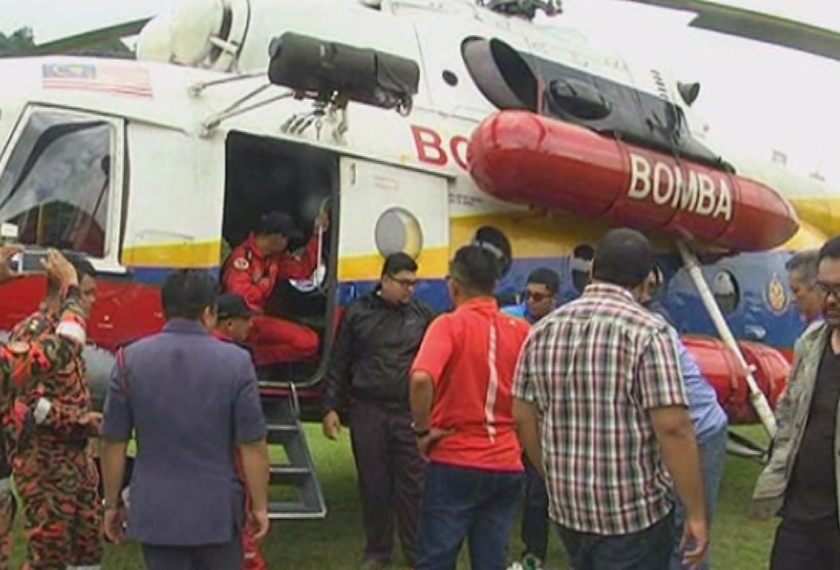 ‘Jalan balak’ di kawasan perkampungan Orang Asli di negeri Kelantan sering bermasalah membuatkan penduduk Orang Asli terpaksa meminta bantuan udara. - Foto Astro AWANI
