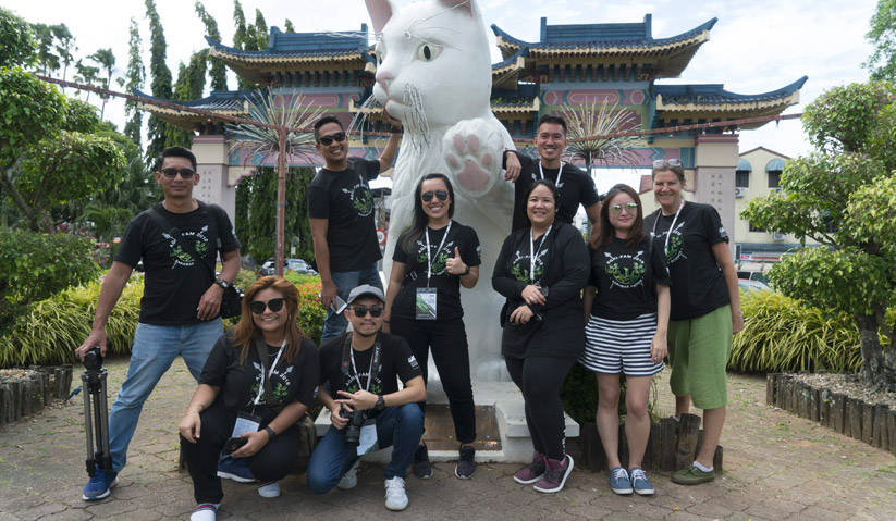 Peserta program dibawa melawat destinasi menarik di Sarawak. Astro AWANI