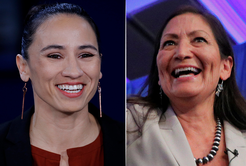 Sharice Davids (kiri) dan Deb Haaland. REUTERS/Foto AP