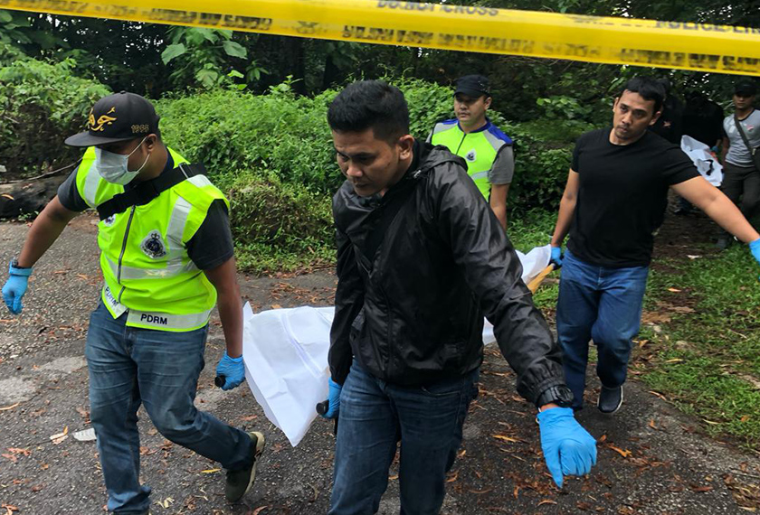 Kesemua mayat di hantar ke Hospital Pulau Pinang untuk dibedah siasat. Astro AWANI