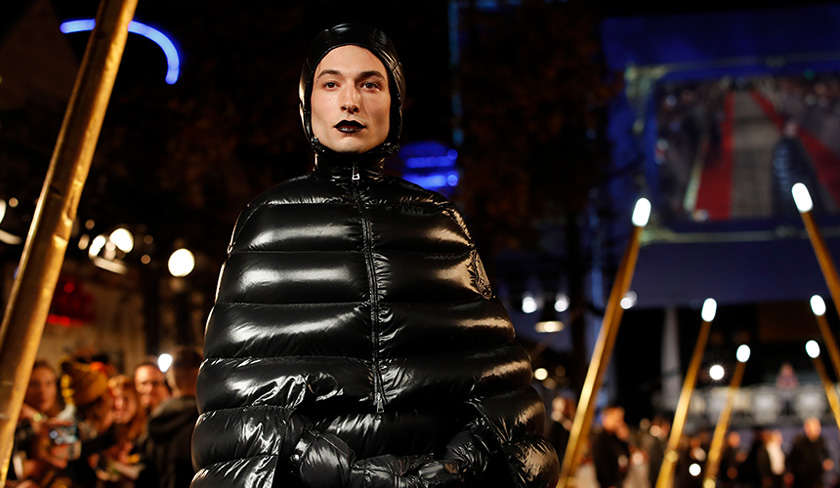 Ezra Miller yang membawakan watak sebagai Credence Barebone dengan gaya tersendiri. - AP