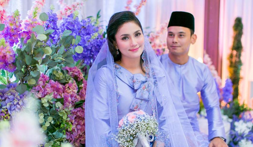 Fasha dan Aidil bertambah seri saat hubungan disatukan dalam ikatan pertunangan. - Foto: @kaki5photo
