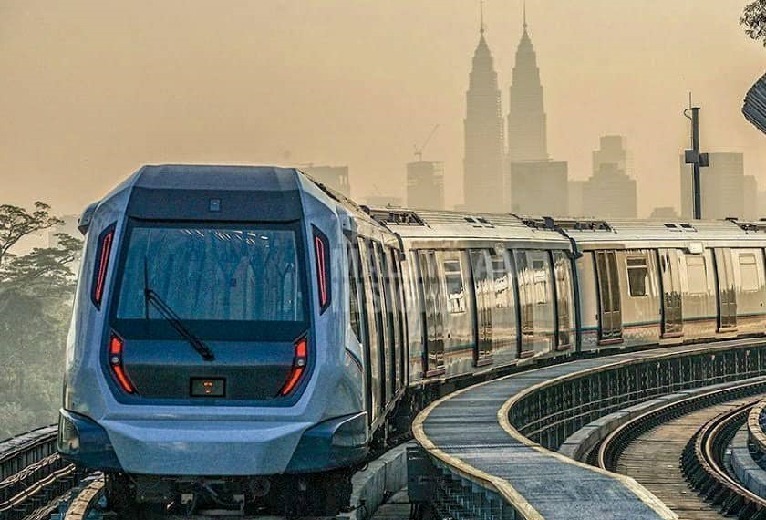 Meskipun bagus dan mahal, MRT Kuala Lumpur hanya mampu menampung 132,000 penumpang setiap hari - masih di bawah sasaran 150,000 yang seharusnya dicapai pada pertengahan 2017, menurut Prasarana Malaysia. Foto The Malaysian Insight