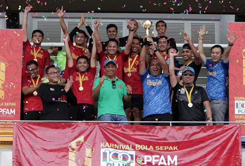 139associates muncul juara Karnival Bola Sepak 100plus-PFAM Bersama Media 2018. - Gambar PFA Malaysia.