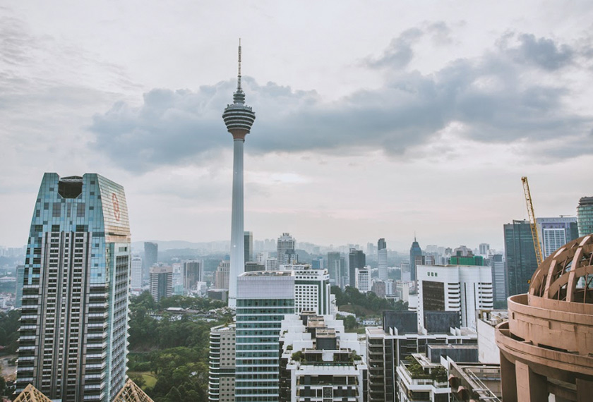 Mampukah kecerdasan dan keterbukaan BFM dalam mengetengahkan idea berdepan dengan keadaan di Lembah Klang? Bolehkah ia memenangi hati pendengar di Kluang, Ipoh, Alor Star, Sandakan dan Miri? - Joe Kit Yong/Ceritalah