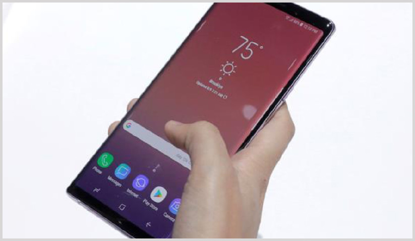 Samsung Galaxy Note9 yang mempunyai simpanan memori satu terabyte.