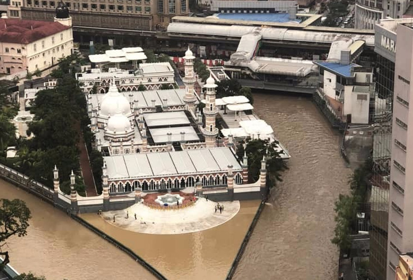 Keadaan sebenar Masjid Jamek Kuala Lumpur menurut sumber.