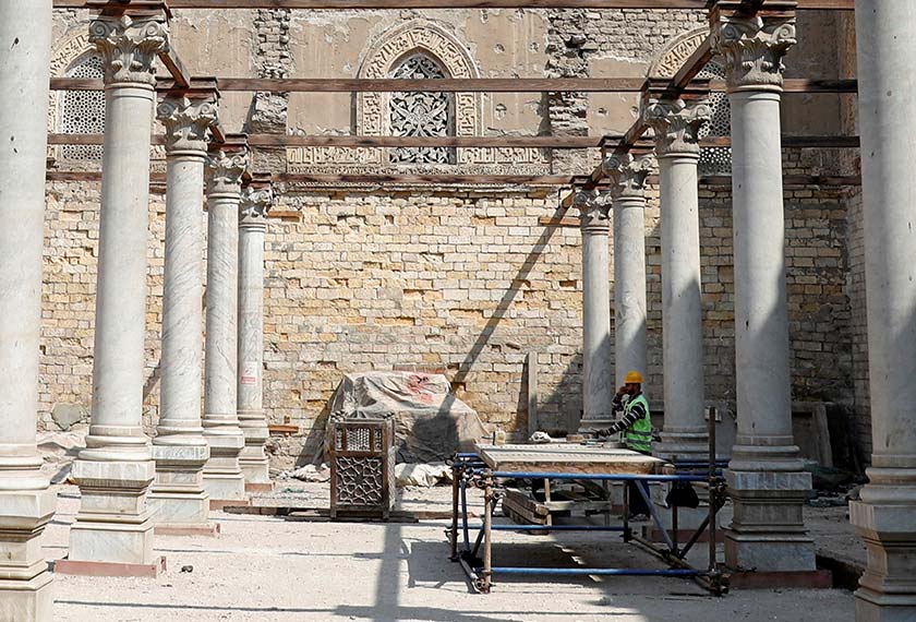 Masjid al-Zahir Baybars menjadi saksi pelbagai peristiwa bersejarah yang membentuk corak pentadbiran dan strata sosial masyarakat Mesir. - Reuters