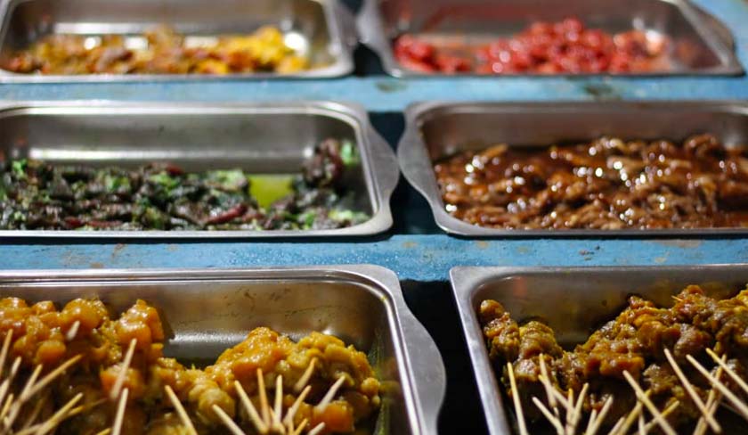 Aneka hidangan kegemaran rakyat Malaysia dihidangkan di Mahy Steamboat. - Astro AWANI