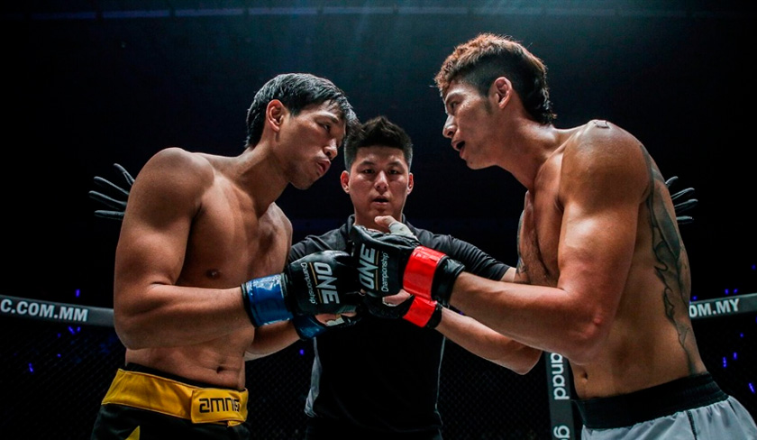 Pertarungan antara Keanu Subba dan Phoe Thaw di Stadium Thuwanna di Yangon, malam tadi. Foto ONE Championship 