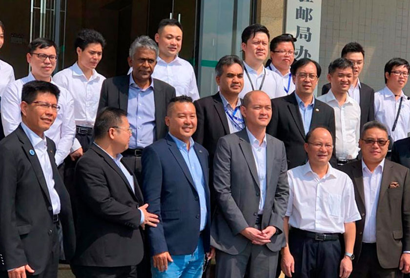 Ong Kian Ming bersama delegasi perdagangan Malaysia-China.