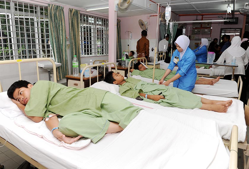 Sanggupkah anda melihat pelanggan anda berakhir di wad sebegini akibat keracunan makanan? - Gambar fail