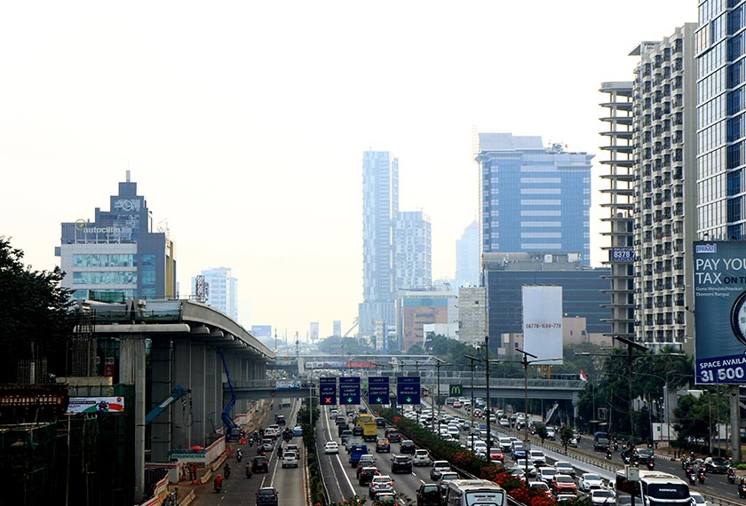 Di Indonesia, lebih 350 perniagaan di bawah 16 industri berada dalam senarai negatif, memberi kesan kepada projek infrastruktur. Ceritalah