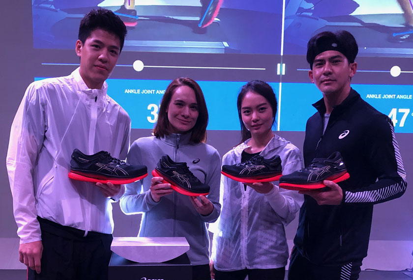 Aishah bersama duta ASICS dari Singapura dan Thailand.