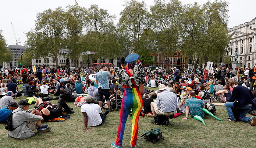 Tunjuk perasaan di beberapa lokasi di sekitar kota London mendapat sambutan. - Reuters