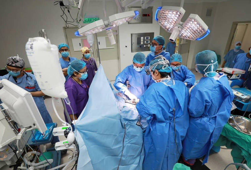 Ia sekaligus menyaksikan PPUM melakar sejarah pertama dengan kerjasama pakar dari Renji Hospital membabitkan pembedahan pemindahan hati kanak-kanak melibatkan penderma masih bernyawa. GAMBAR PPUM