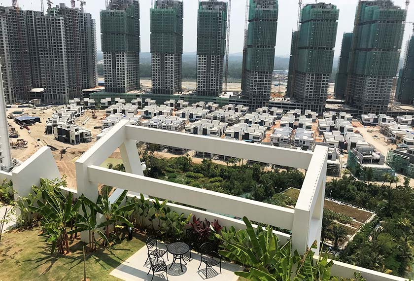 Projek hartanah Forest City di Johor menarik perhatian pembeli dari Hong Kong. - Reuters