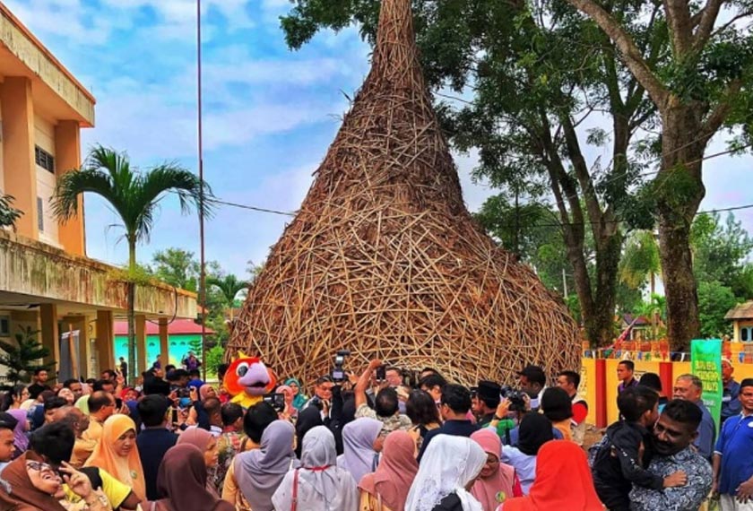 Replika itu mengambil masa empat bulan untuk disiapkan bermula Mei lalu dengan menggunakan bahan alam semula jadi. - Bernama 