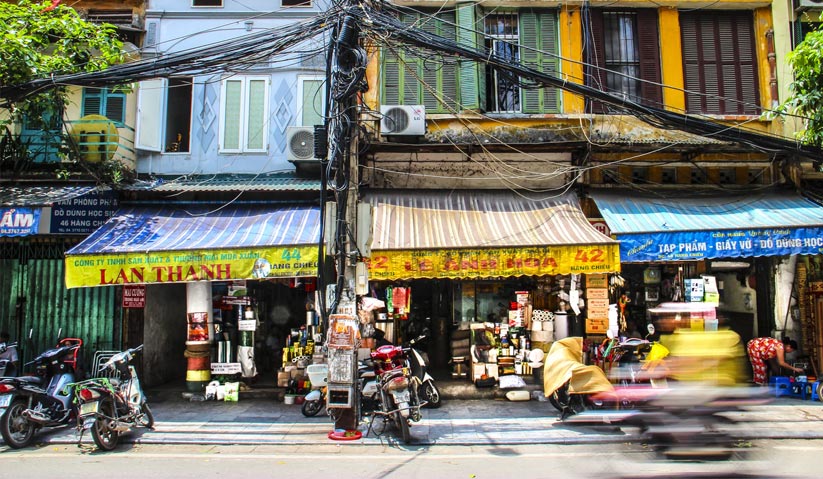 Dianggarkan terdapat kira-kira 300 warga Malaysia yang berdaftar, berada di Vietnam ketika ini. - Gambar fail