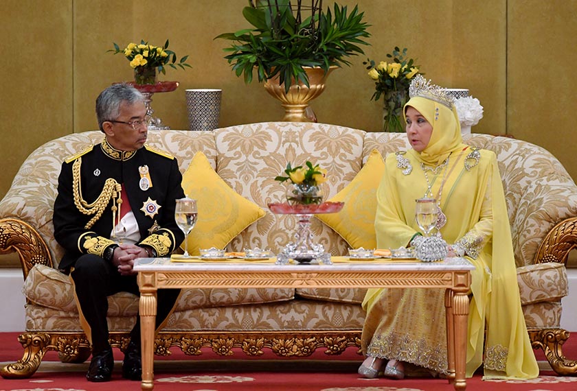 Lawatan negara yang berlangsung dari 26 hingga 29 Ogos itu merupakan lawatan sulung Sultan Abdullah ke Indonesia sejak ditabalkan sebagai Yang di-Pertuan Agong ke-16 pada 30 Julai lepas. - Gambar fail/Bernama