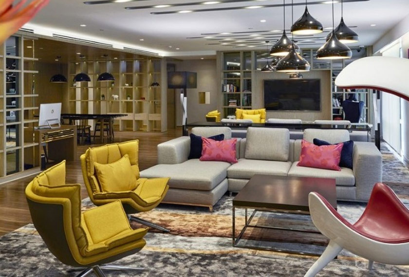 Executive Club Lounge yang eksklusif buat penginap di Club Floor dan kamar Suite. - Foto: Pullman KLCC