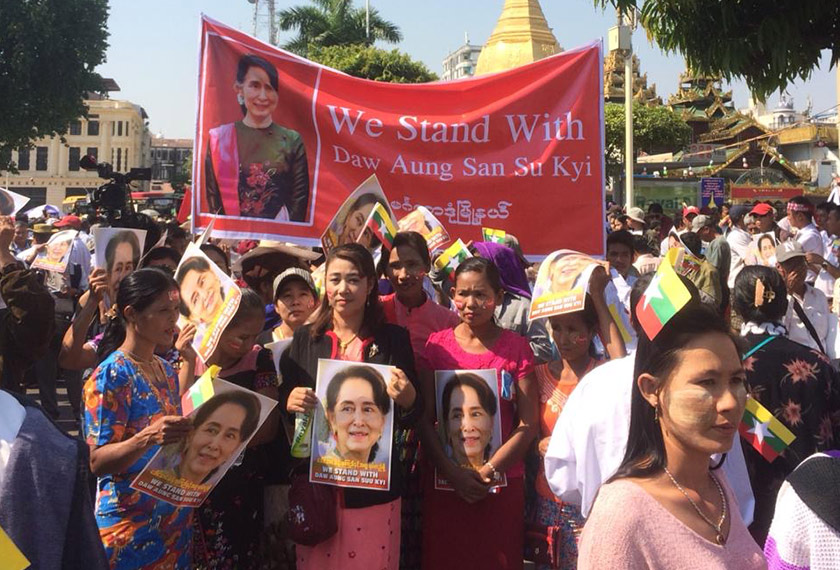Suu Kyii masih popular dalam kalangan masyarakat Burma. Foto Ceritalah