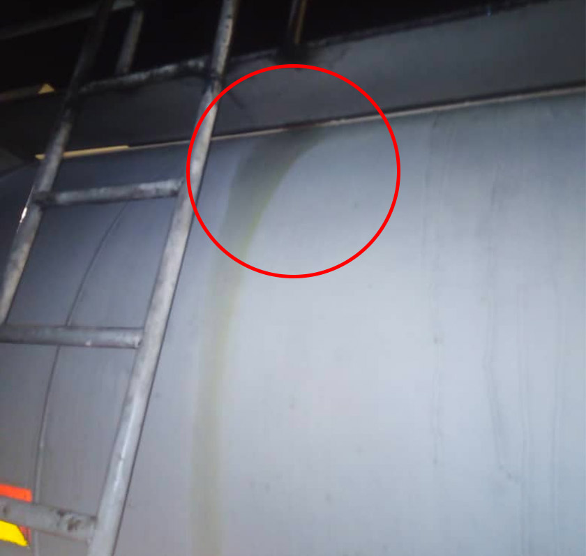 Kebocoran terbabit adalah dalam kuantiti kecil tetapi mengeluarkan vapor. - Foto JBPM