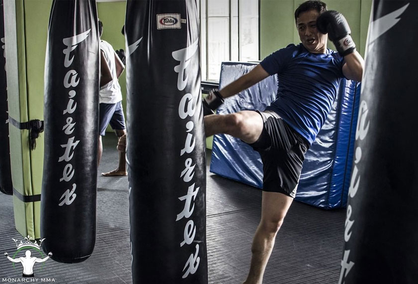 Hitting the heavy bag is a good way to release your stress. - Instagram pic/@monarchymma