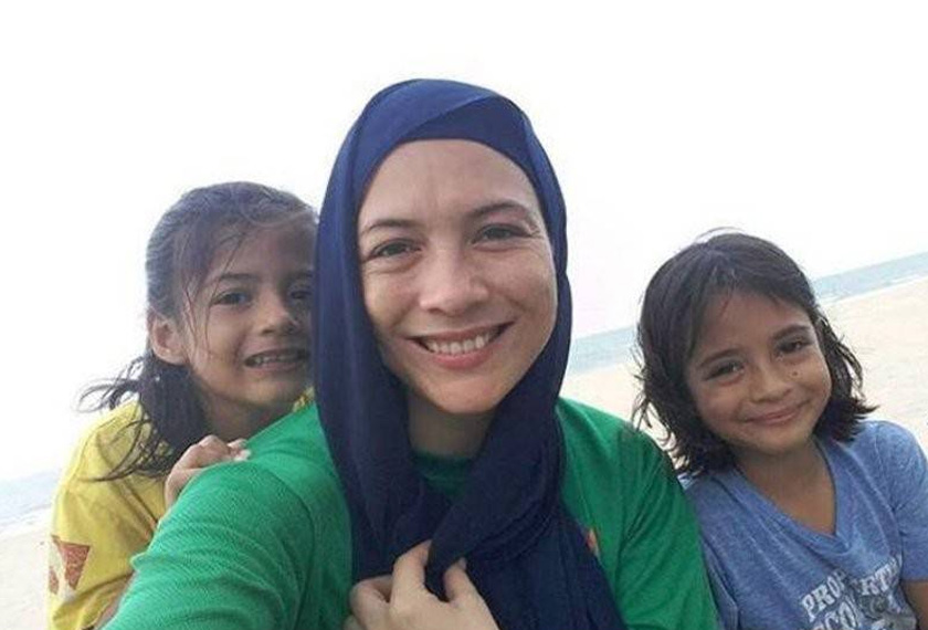 Sofia dan Syed Ismail mendirikan rumah tangga pada 18 Oktober 2009 dan dikurniakan dua cahaya mata perempuan. - Foto Sinar Harian