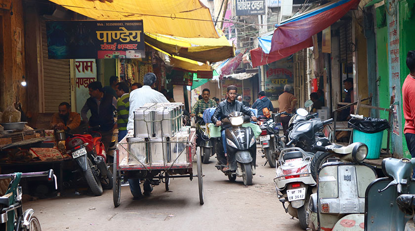 Gerainya terletak di Chowk, kawasan yang padat penduduk di Allahabad dan salah satu pasar tertua dan terbesar di India. Foto Ankit Prakash/Ceritalah