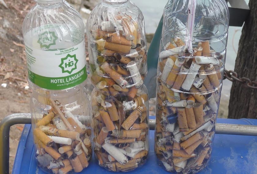 Antara 'hasil' memungut puntung rokok yang dilakukan Michael dan dua individu lagi. - Astro AWANI