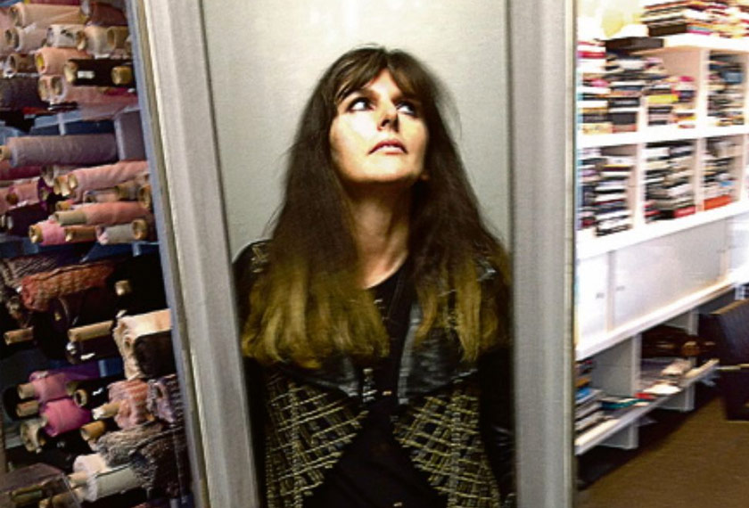 Viard datang daripada keluarga yang mencintai fesyen.