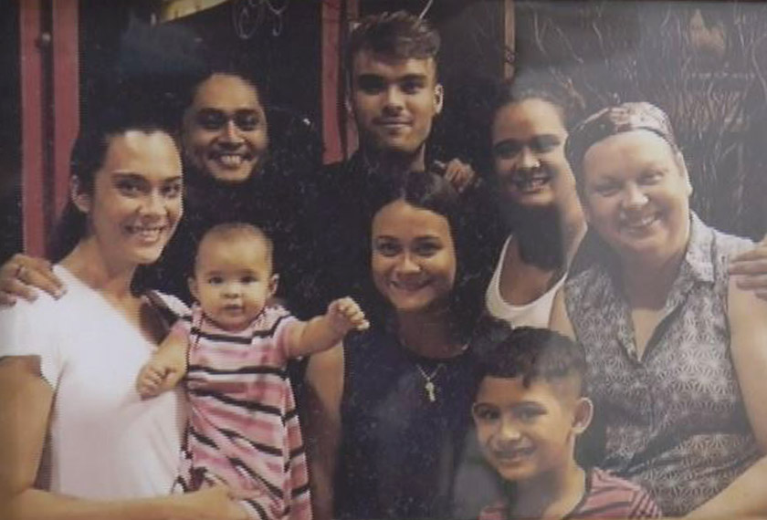 Foto Jacquita bersama seluruh ahli keluarganya tanpa Patrick