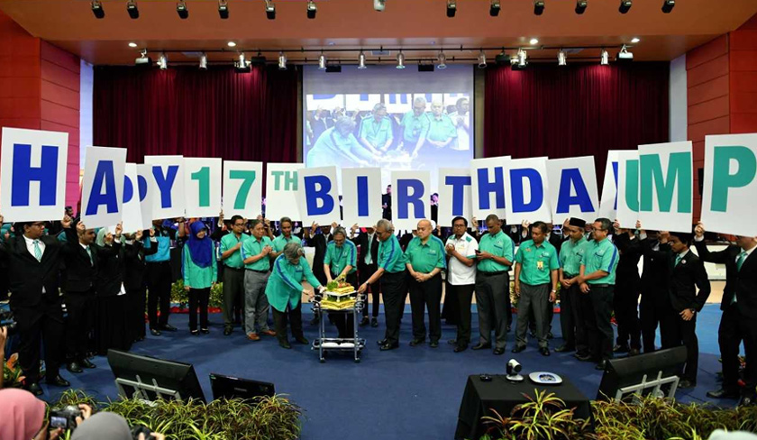 UMP turut menyambut ulang tahun ke 17 baru-baru ini - Foto AWANI Rangers UMP