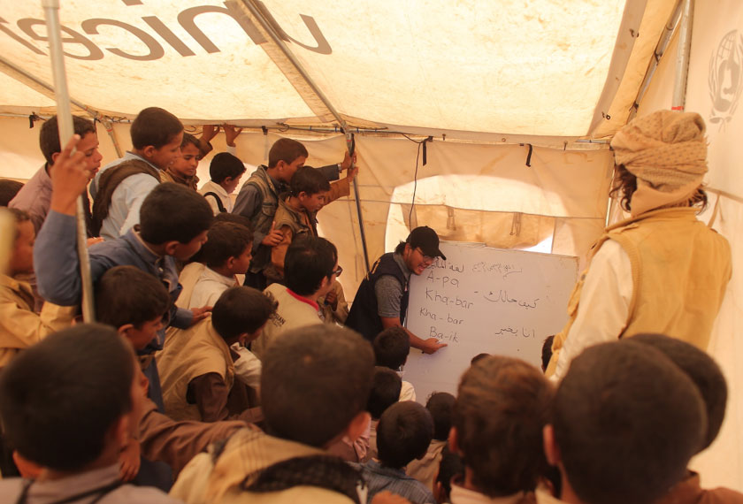 Penulis ketika berada di salah sebuah kem Internally Displaced Person (IDP) di Yaman – Foto GPM